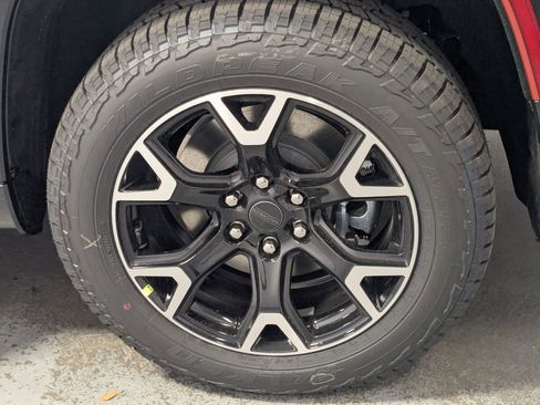 New 2025 Jeep Wagoneer Series II image 18