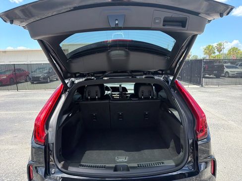 Used 2024 Cadillac XT4 Premium Luxury FWD image 38