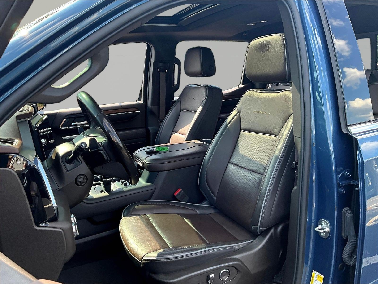 Used 2024 GMC Sierra 1500 Denali w/ Denali Reserve Package AWD/4WD image 22
