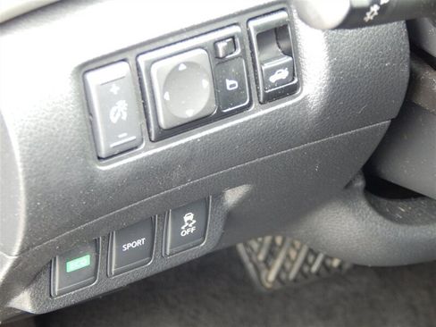 Used 2016 Nissan Sentra SV FWD image 22