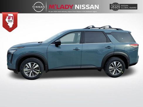 New 2026 Nissan Pathfinder SL image 4