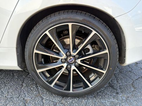 Used 2016 Volvo S60 T5 Premier w/ Convenience Package FWD image 10