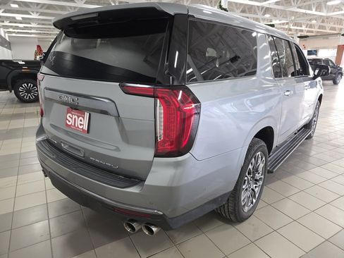 Used 2023 GMC Yukon XL Denali Ultimate image 5
