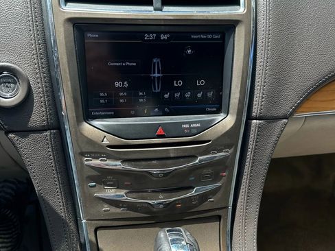 Used 2013 Lincoln MKX FWD image 21