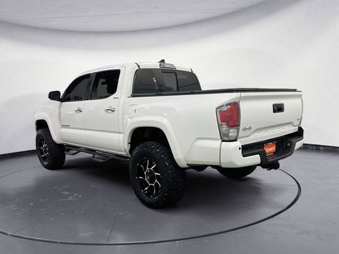 Used 2019 Toyota Tacoma Limited AWD/4WD image 5