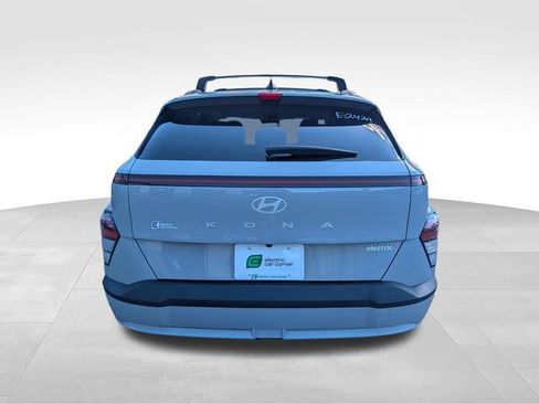 Used 2024 Hyundai Kona SEL FWD image 6
