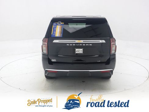 Used 2021 Chevrolet Suburban LT image 5