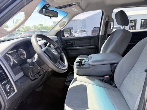 Used 2015 RAM 1500 Express AWD/4WD image 9