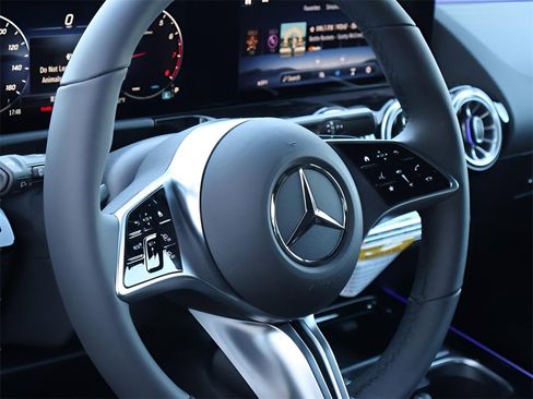 New 2026 Mercedes-Benz GLA 250 4MATIC image 20
