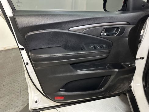 Certified 2022 Honda Pilot Sport image 20