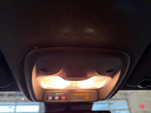 New 2025 GMC Canyon Elevation w/ Convenience Package image 31