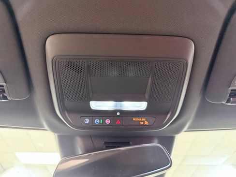 Used 2025 Chevrolet Equinox EV RS FWD image 54