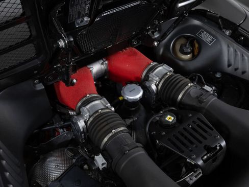 Used 2015 Ferrari 458 Spider RWD image 20