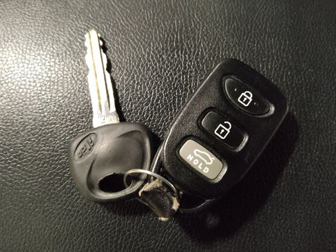 Used 2016 Hyundai Elantra SE FWD image 32