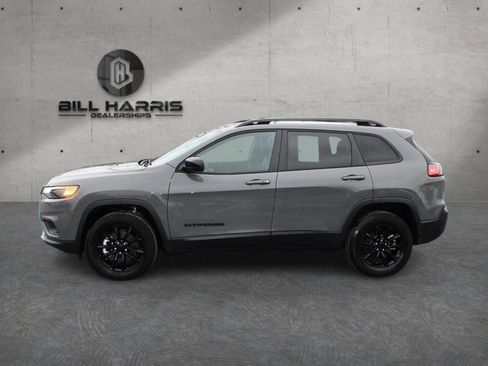 Used 2023 Jeep Cherokee Altitude Lux image 5