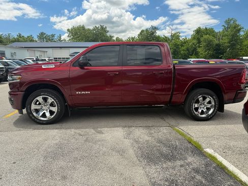 Used 2025 RAM 1500 Big Horn AWD/4WD image 8
