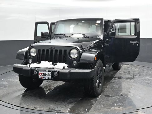 Used 2014 Jeep Wrangler Unlimited Sahara image 51
