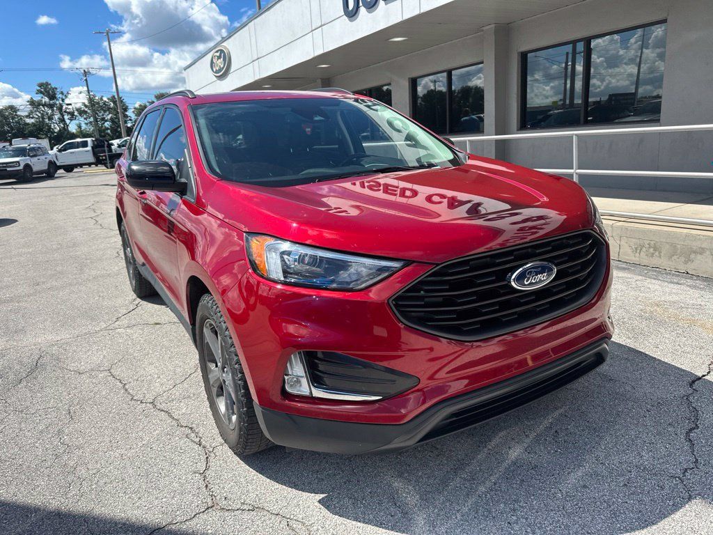Used 2023 Ford Edge SEL w/ Sport Appearance Package AWD/4WD image 2