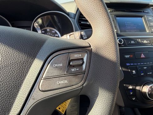 Used 2017 Hyundai Santa Fe Sport image 14