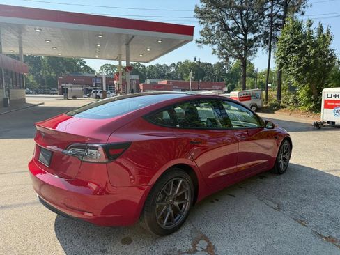 Used 2022 Tesla Model 3 Standard Range RWD image 5