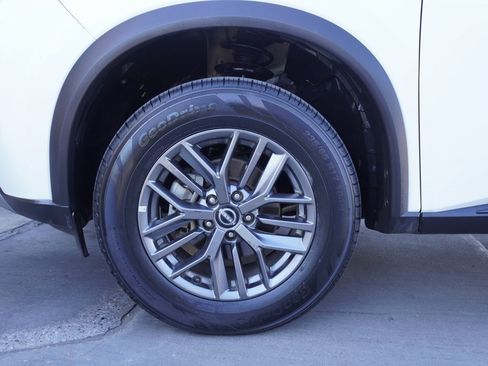 Used 2023 Nissan Rogue S image 21