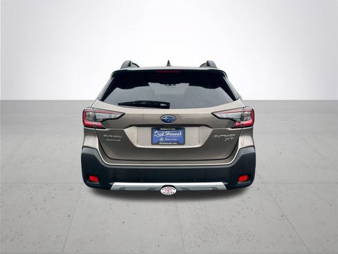 Used 2024 Subaru Outback Limited XT AWD/4WD image 8