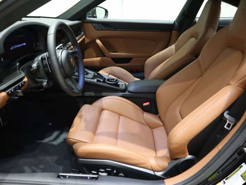 Used 2026 Porsche 911 GT3 RWD image 16