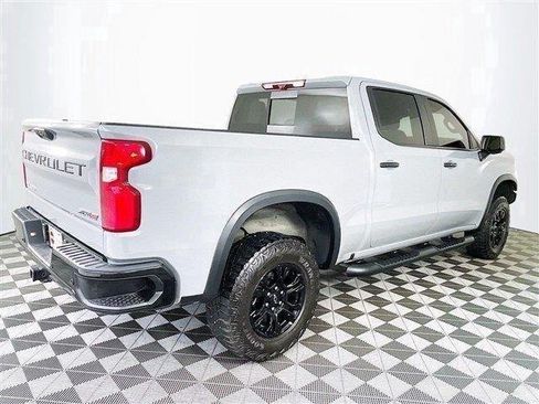 Used 2025 Chevrolet Silverado 1500 ZR2 w/ Technology Package AWD/4WD image 9
