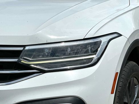Used 2022 Volkswagen Tiguan SE AWD/4WD image 16
