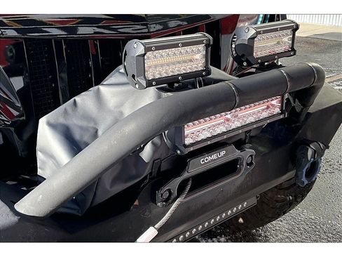 Used 2015 Jeep Wrangler Unlimited Sahara w/ Connectivity Group image 29