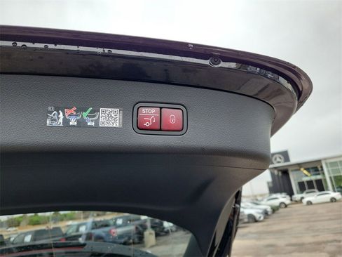 New 2025 Mercedes-Benz GLC 300 image 12