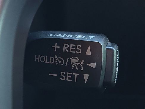 Used 2021 Toyota 4Runner Limited image 17