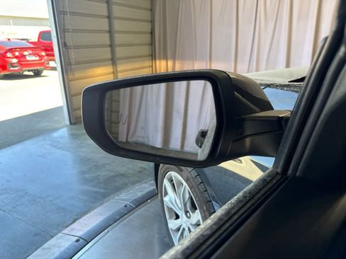 Used 2020 Chevrolet Malibu LT FWD image 21