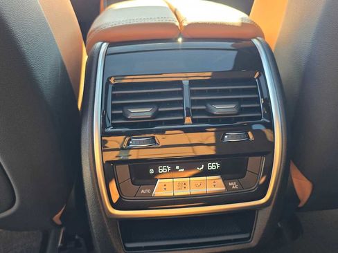 Used 2021 BMW X5 xDrive45e AWD/4WD image 18
