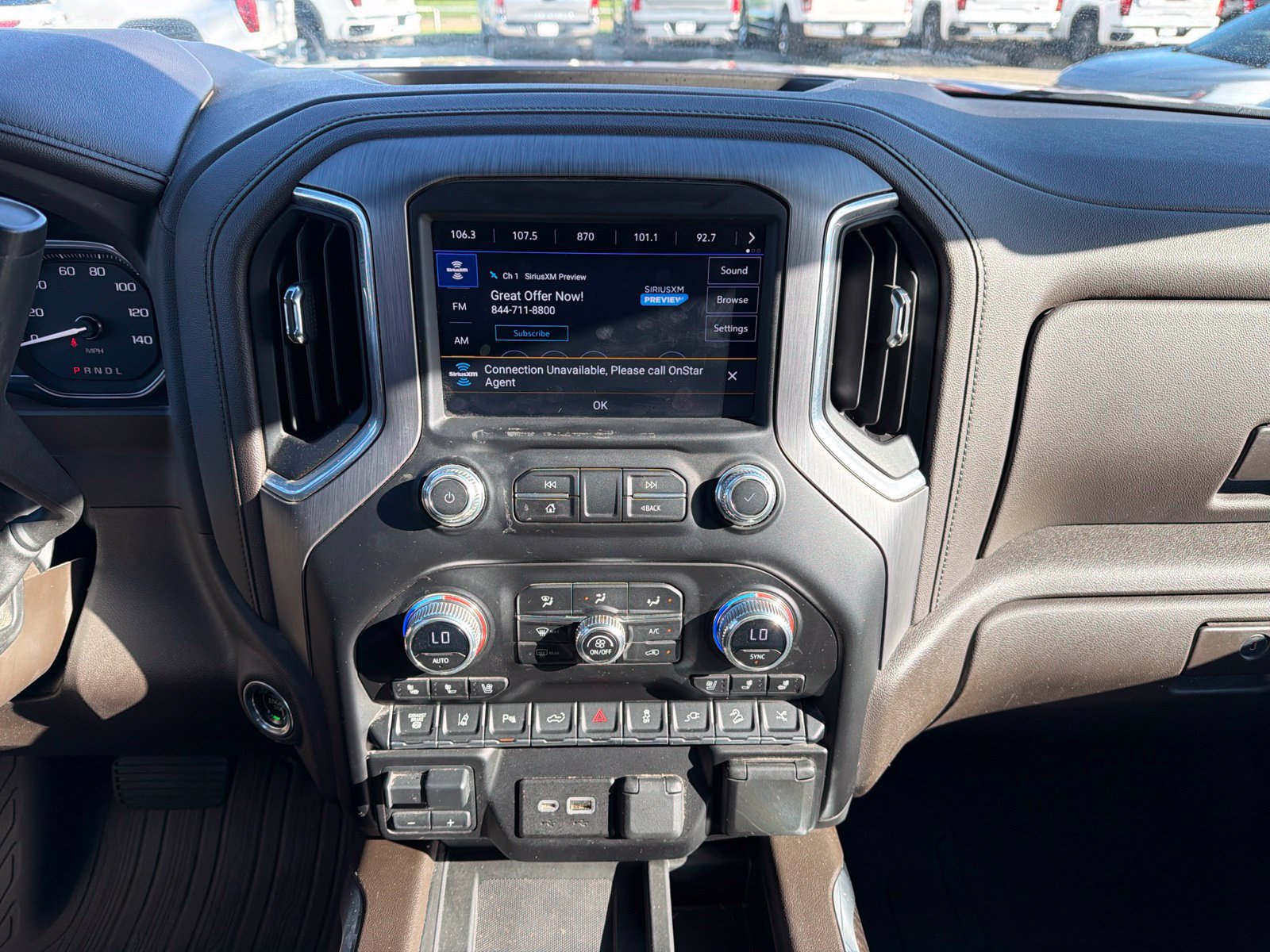 Used 2023 GMC Sierra 2500 Denali w/ Denali Ultimate Package AWD/4WD image 10