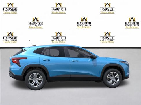 New 2026 Chevrolet Trax LS w/ Driver Confidence Package FWD image 5