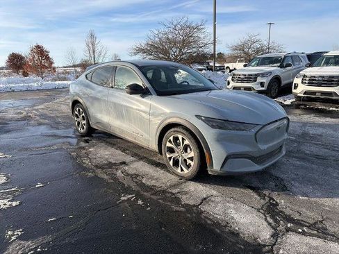 Certified 2024 Ford Mustang Mach-E Select w/ Comfort Package Lite image 1