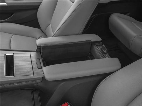 New 2026 Toyota Sienna XLE AWD/4WD image 10