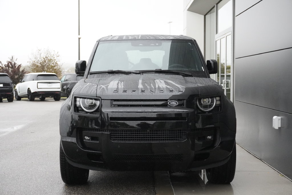 New 2026 Land Rover Defender 110 X-Dynamic SE AWD/4WD image 5