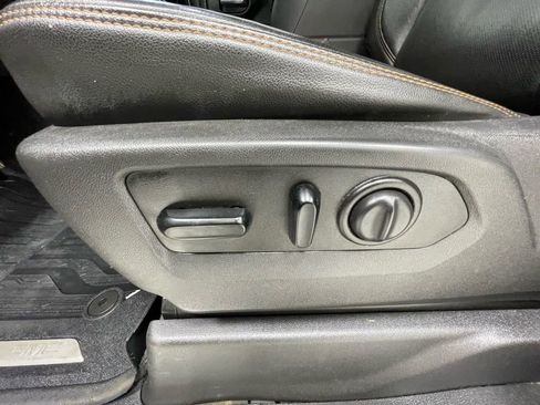 Used 2019 GMC Sierra 1500 AT4 w/ AT4 Premium Package image 17