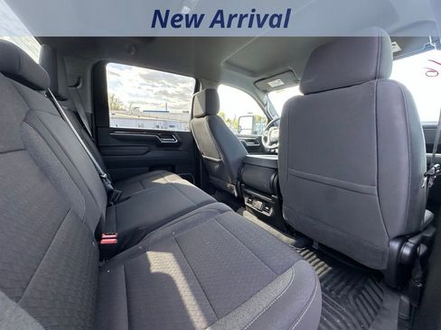 Used 2025 Chevrolet Silverado 2500 LT w/ Convenience Package AWD/4WD image 6