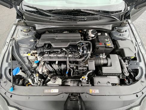 Used 2025 Hyundai Elantra SEL image 30