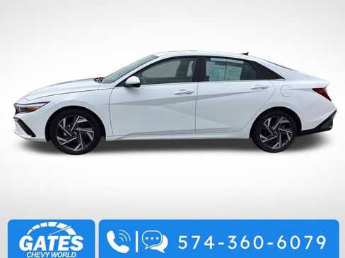 Used 2025 Hyundai Elantra SEL FWD image 7