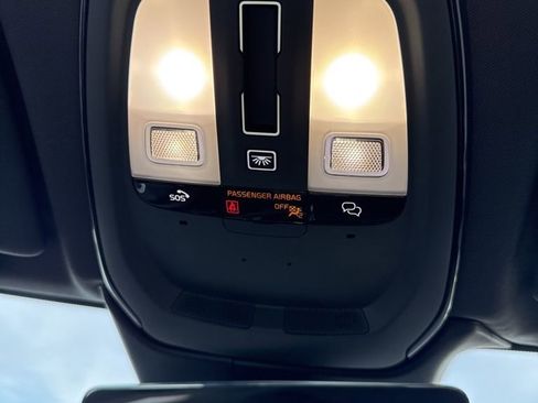 Used 2024 Volvo XC60 T8 Plus w/ Protection Package Premier image 31