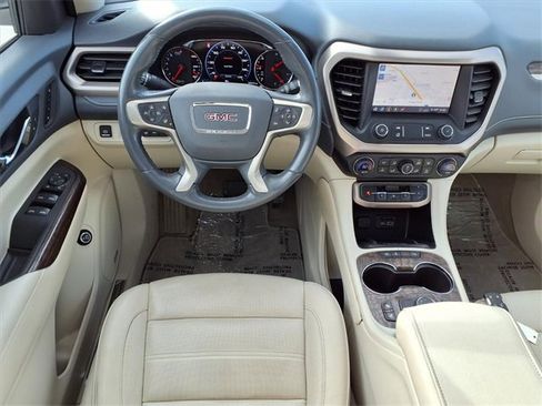 Used 2020 GMC Acadia Denali w/ Technology Package image 3