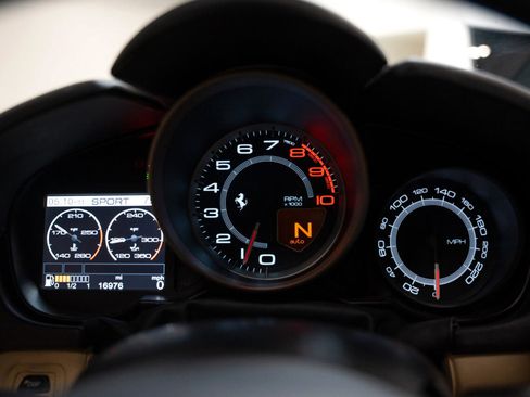 Used 2010 Ferrari California image 53