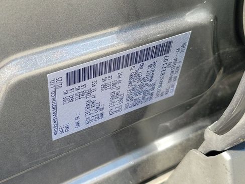 Used 2025 Nissan Rogue SV image 32