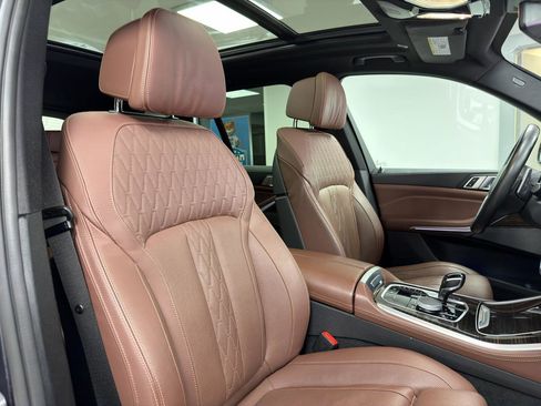 Used 2021 BMW X5 M50i AWD/4WD image 12