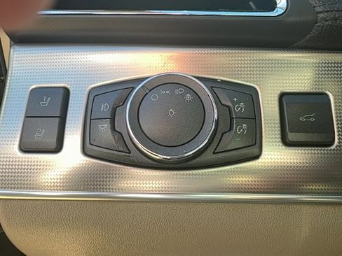 Used 2013 Lincoln MKX FWD image 27