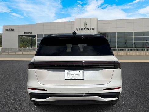 New 2026 Lincoln Nautilus Reserve w/ Jet Appearance Package image 4